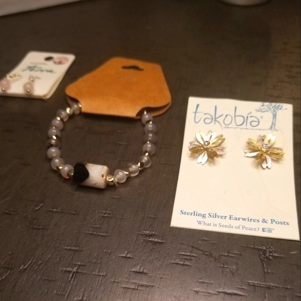 NWT Natural Stone Jewelry Set